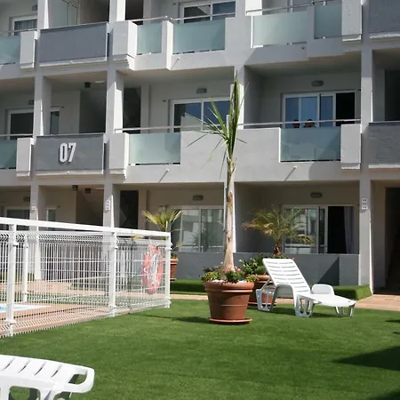 Apartment Garden With Pool View *