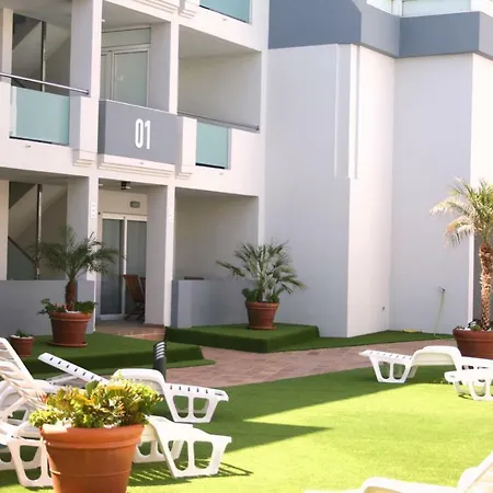 Apartment Garden With Pool View *